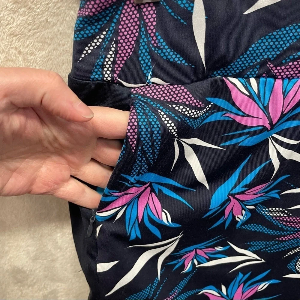 Tail women’s golf skort pickleball tropical print size XS zipper pockets